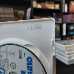 SUPER PAPER MARIO COMPLET SANS CARTE VIP JAQUETTE ABIMEE WII -Promos Jeu Boutique super paper mario complet sans carte vip jaquette abimee wii 4